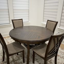 Dining Set With 4 Chairs