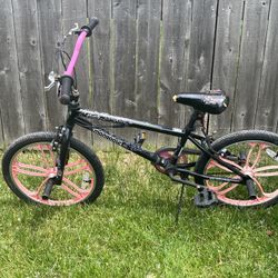 20” Mongoose Fling Pink & Black Freestyle BMX Bike w/ Mag wheels