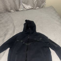 Nike Tech Fleece Hoodie – Size Large – Perfect Condition 🔥