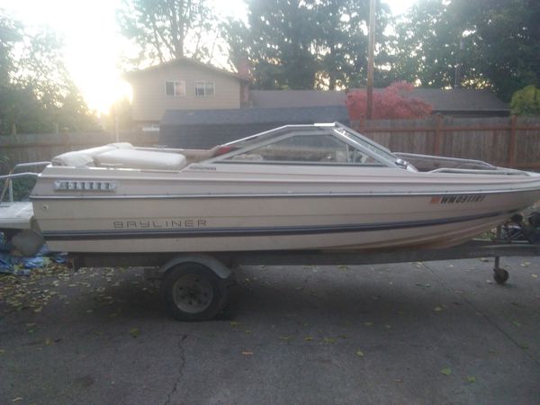 1984 15 foot bayliner capri with trailer for Sale in Vancouver, WA