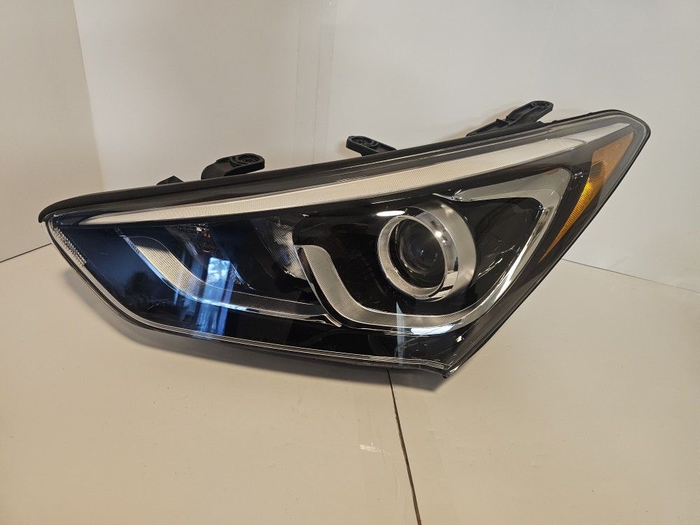 2017-2018 Use Hyundai Santa Fe Halogen W/LED Headlight Left Driver Side