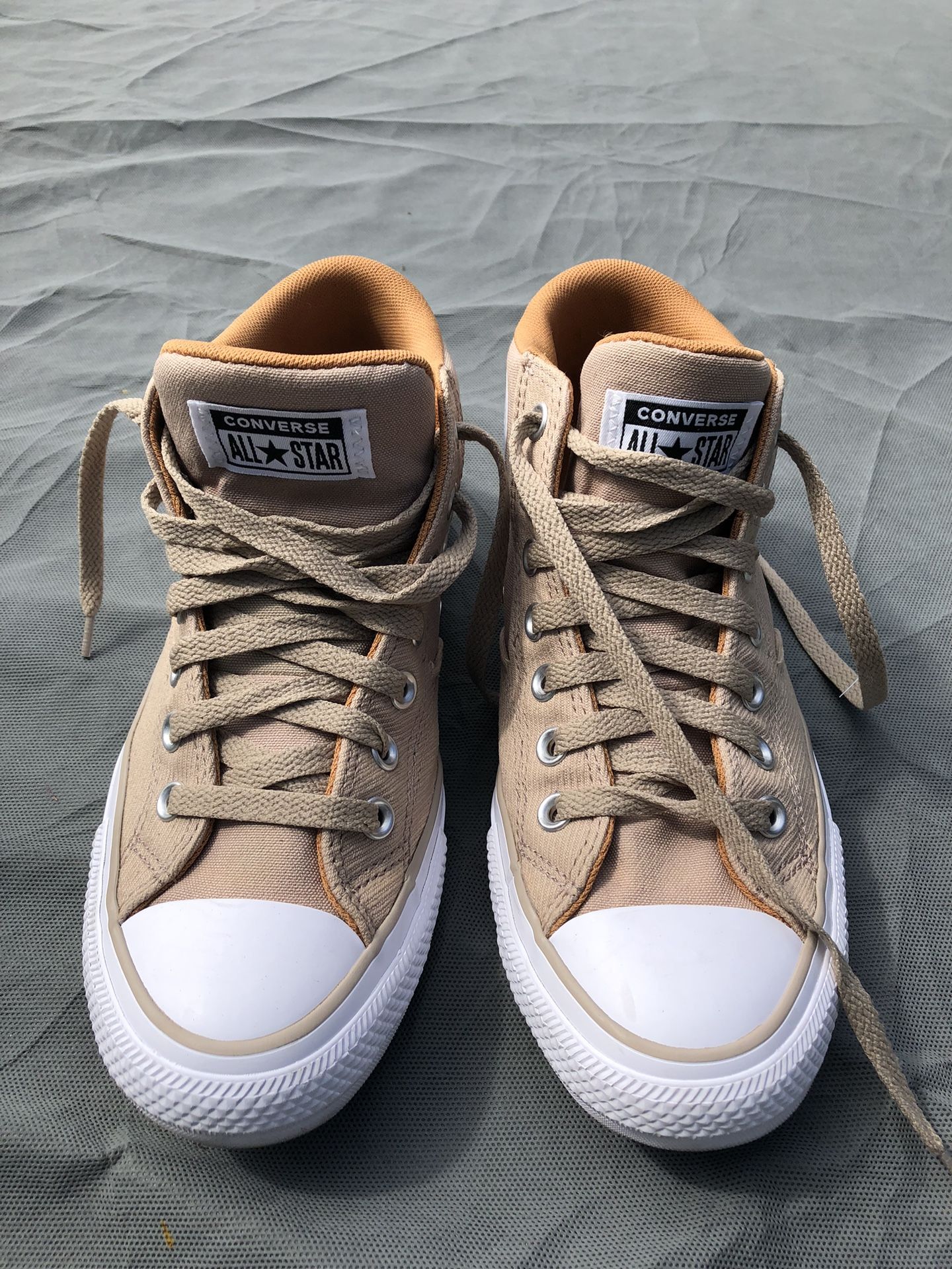 Converse Shoes (M-7, W-9)