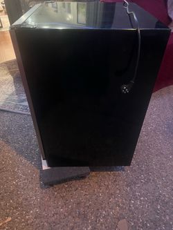 GE Monogram Stainless Steel 24” Wine Cooler / Refrigirator