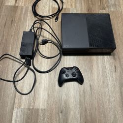 xbox one with controller 