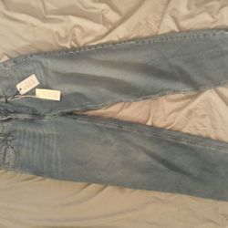 A brand New Women Jeans Forever 21 $8