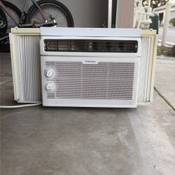 Toshiba Window AC Unit 