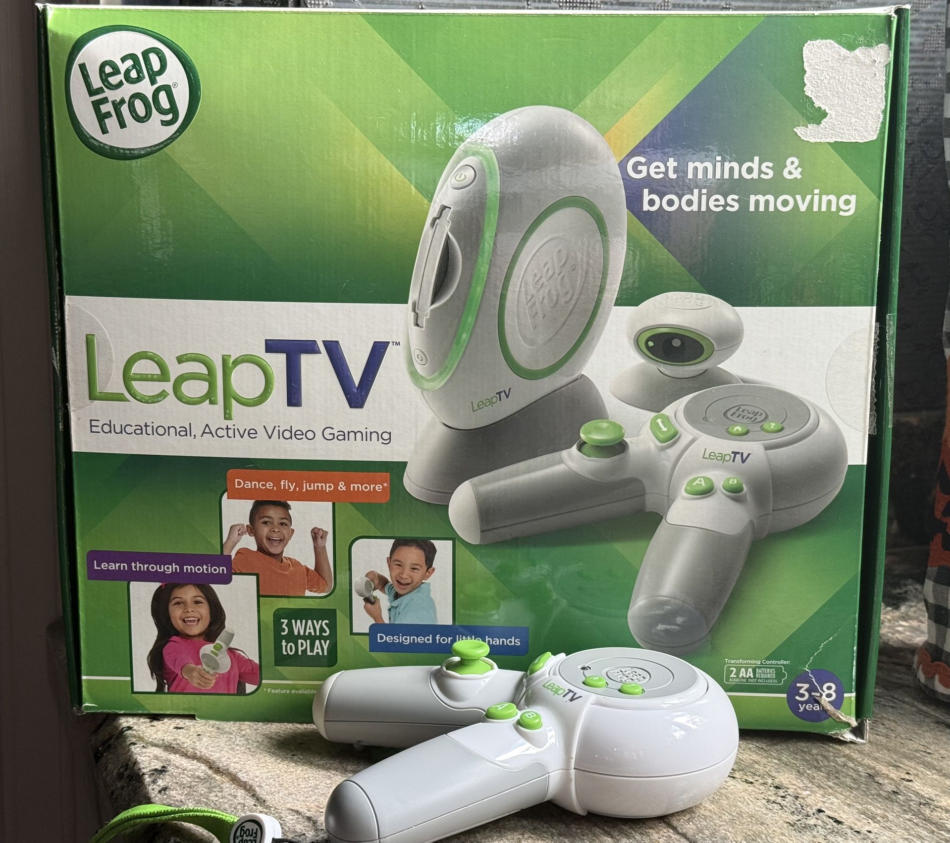Leap TV Console With Additional Controller