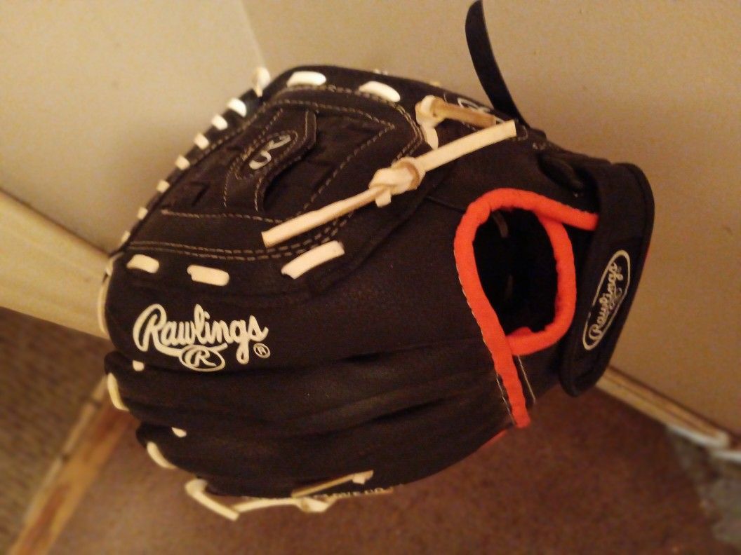 RAWLINGS{players series)black&orange youth right handed baseball glove