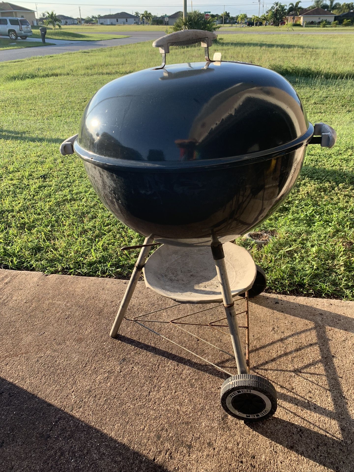 Weber Original Kettle 22” Charcoal Grill