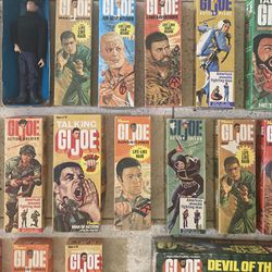 Collector seeking vintage old GI Joe toys dolls action figures accessories 1960s 70s 80s g.i. Joes toy figure doll collector collectibles collection