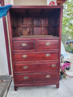 Dresser/ TV stand
