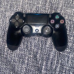 PS4 Controller