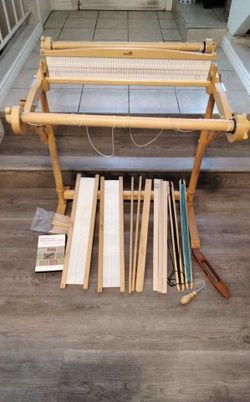 Kromski 24" heddle loom