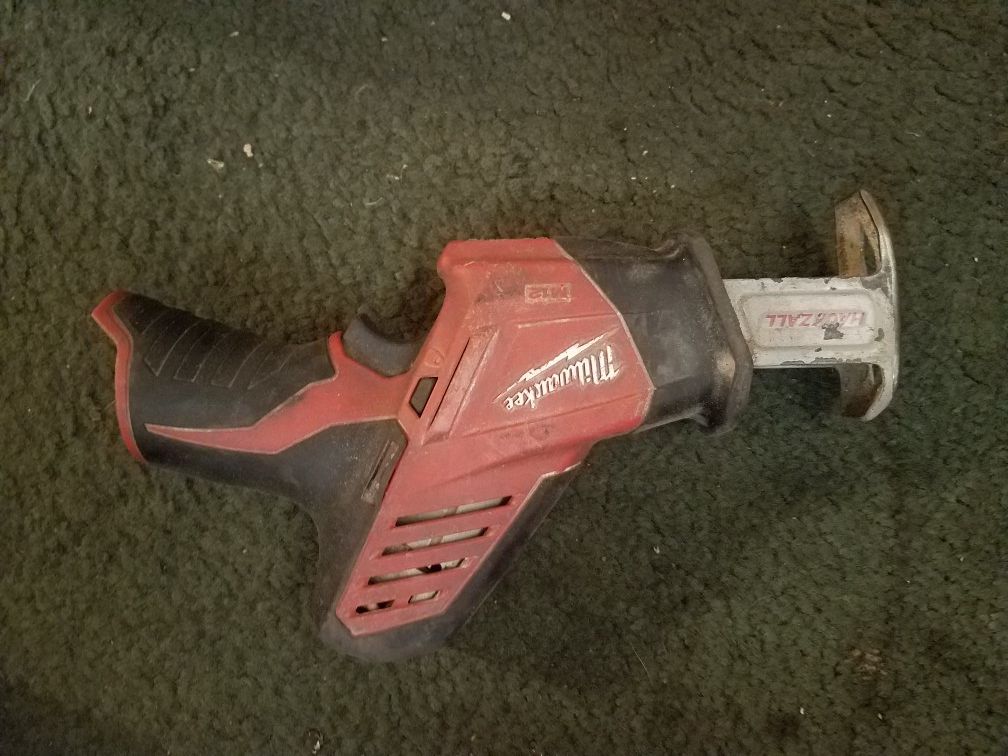 12v saw milwaukee