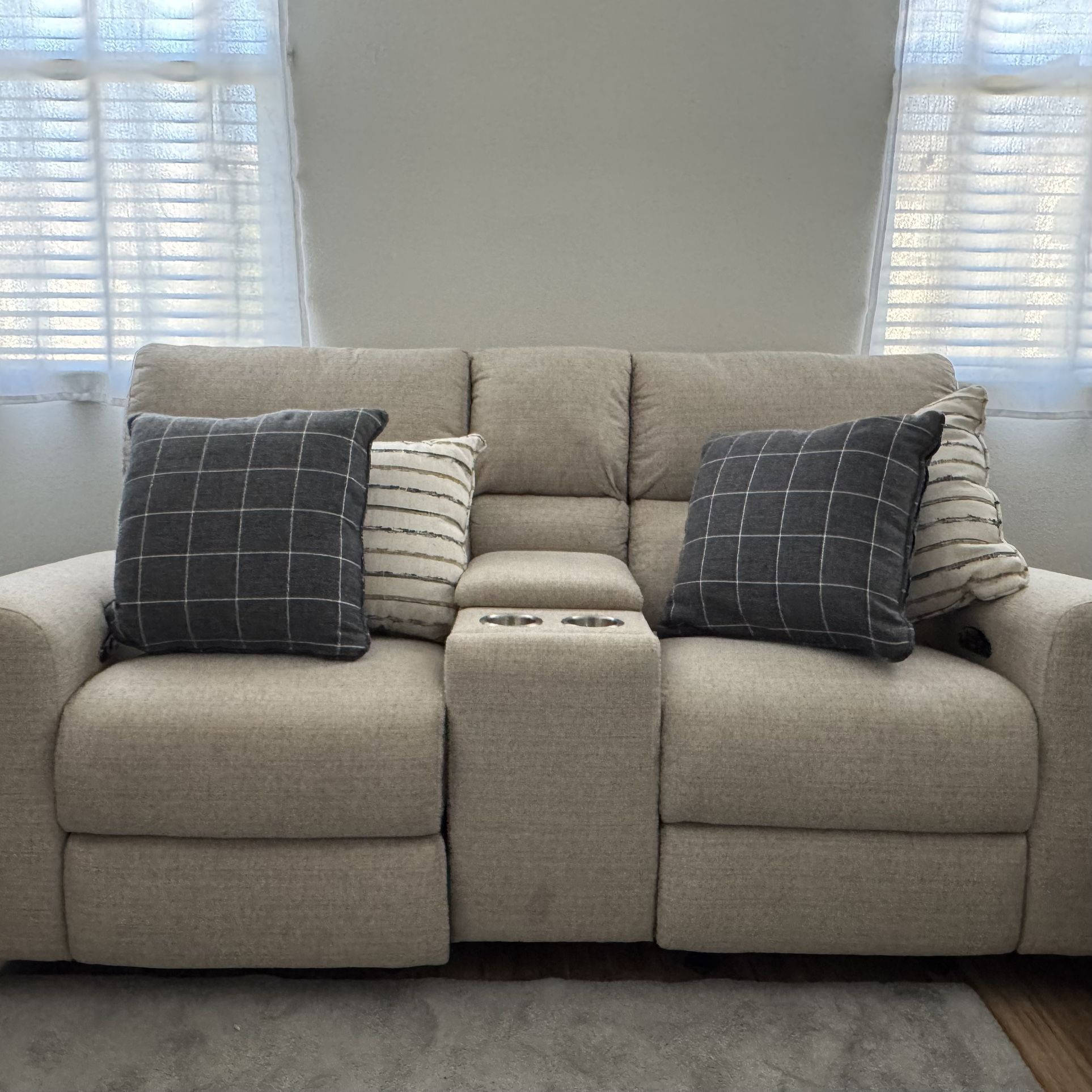 Power Reclining Loveseat