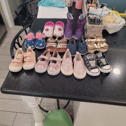 Kids 6T Shoes Convers Tom's In Good Conditio. 