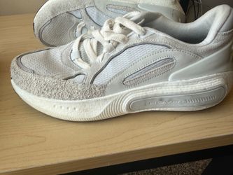 Under Armour Athletic Shoes – Size 9.5