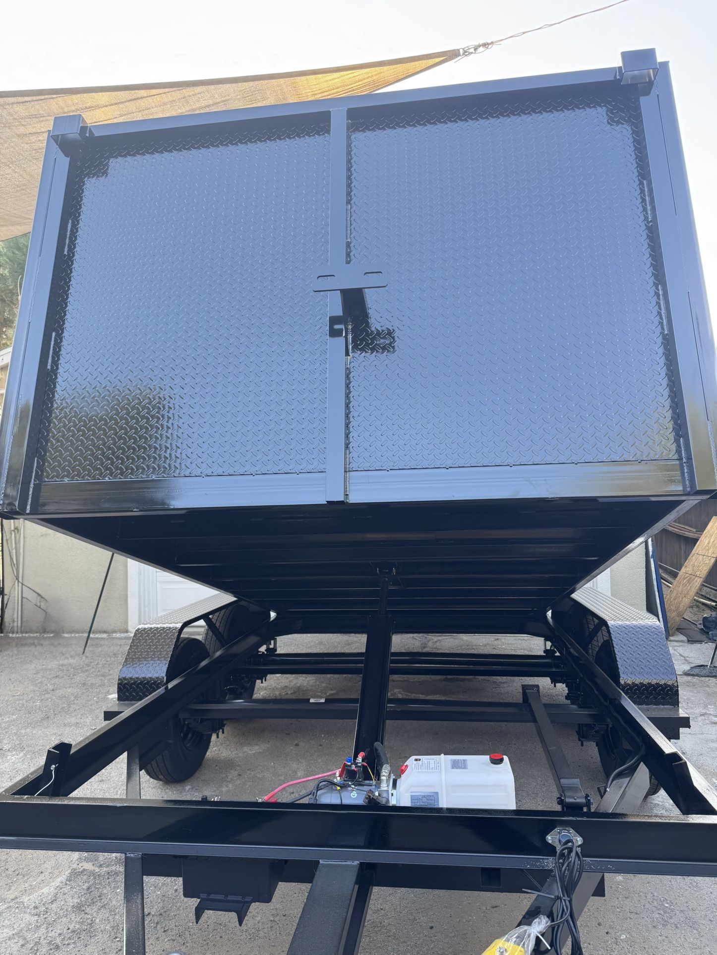 Hydraulic Dump Trailer with Diamond Walls 