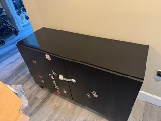 Free TV stand