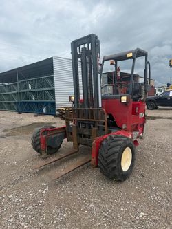 2013 Moffett 5,500 lbs capacity forklift