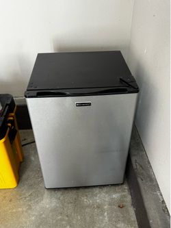 Mini fridge Emerson