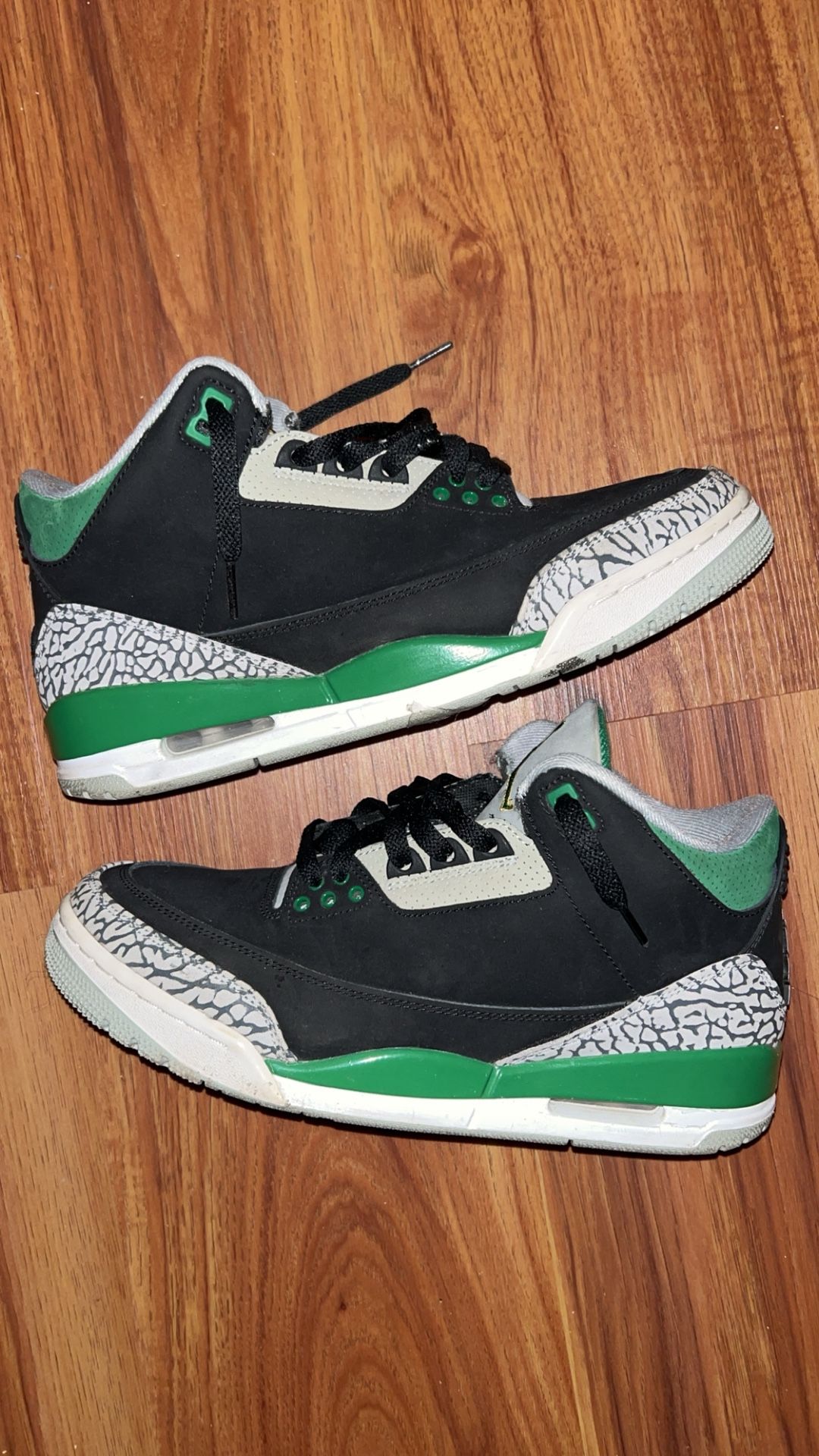 Jordan 3 Pine Green (men’s 8.5)