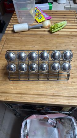 Spice Containers With Rack