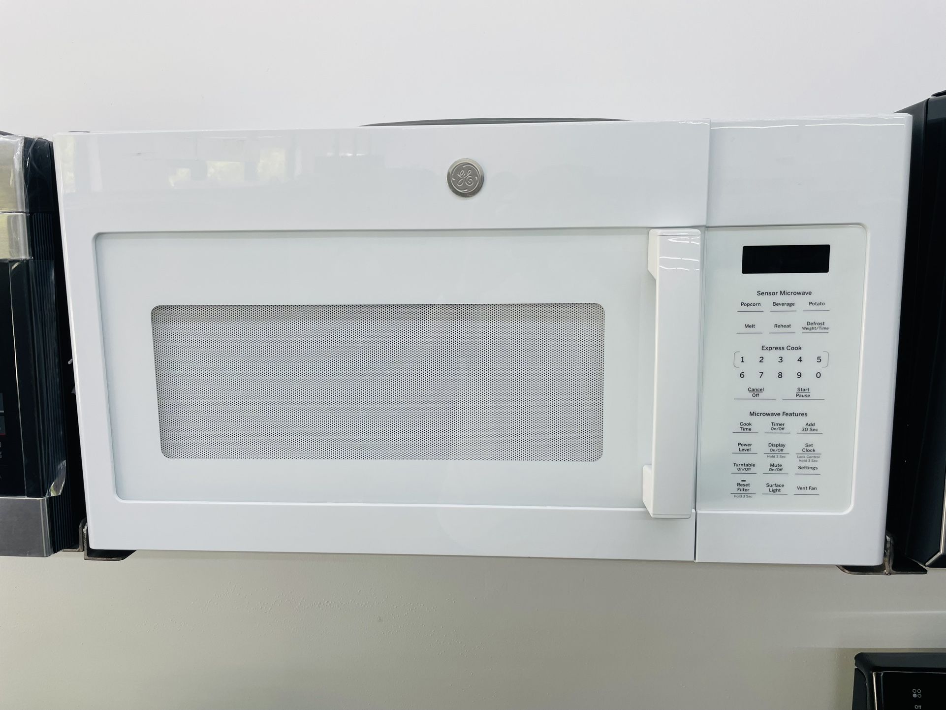 30” GE Microwave 
