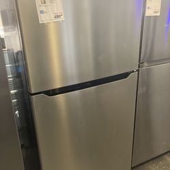 Insignia Refrigerator (new)