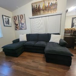 Modern Black Sectional Sofa 