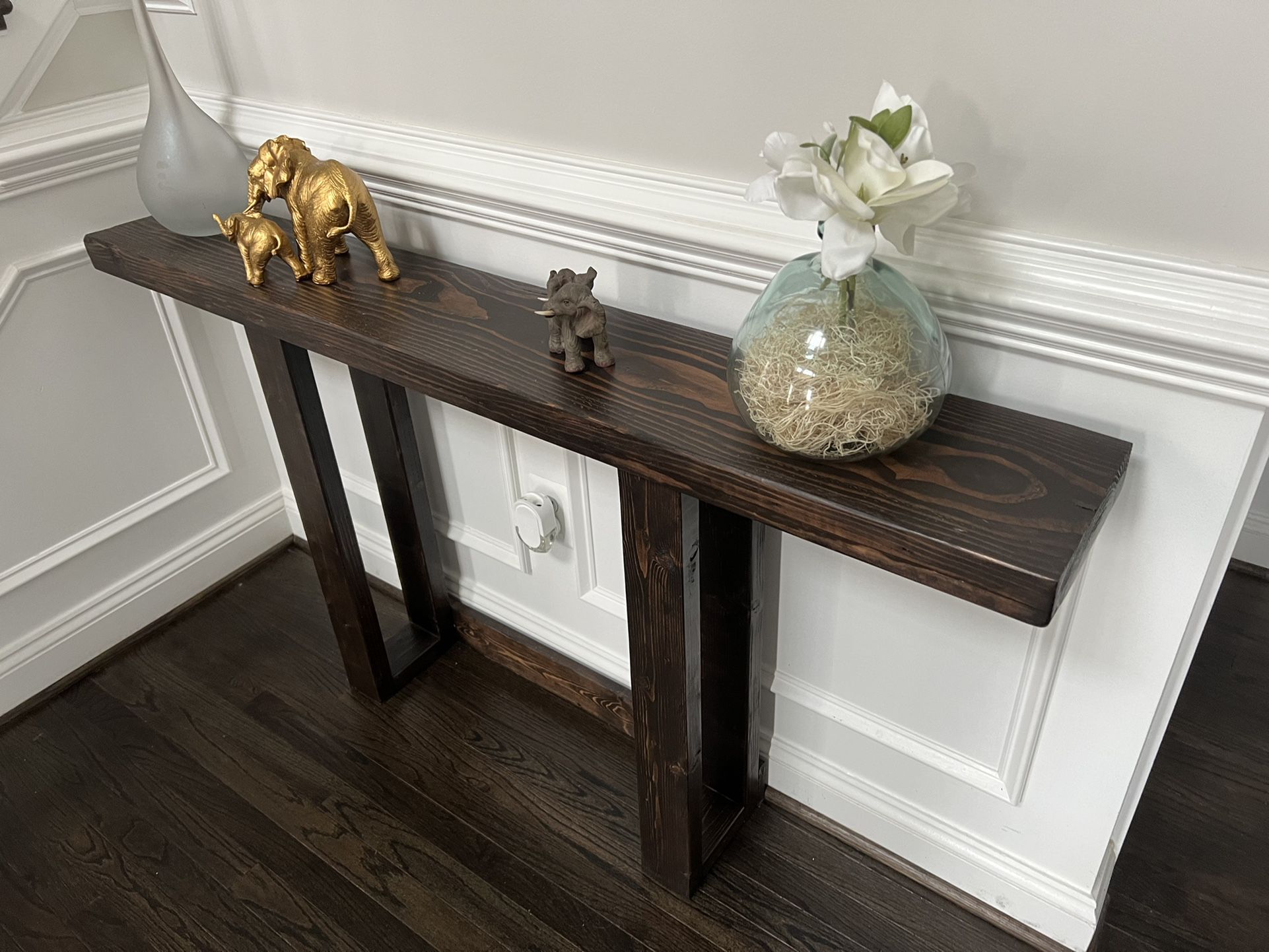 Entry Way Decorative Table 