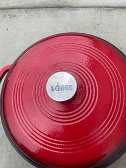 Lodge Dutch oven 7.5 quarts
