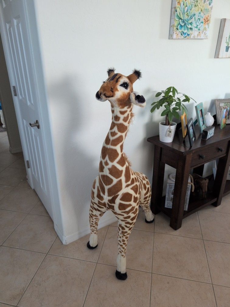 Melissa & Doug Stuffed Giraffe π¦