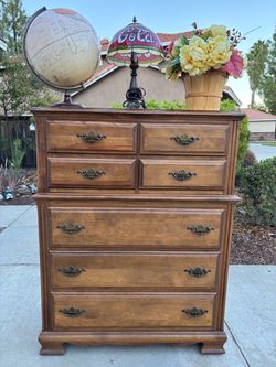 Mid Century Modern Solid Wood 7 Drawer Antique Dresser Chest of Drawers Furniture Great Condition