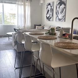 Set Of 3 White/Chrome Bar Stools 