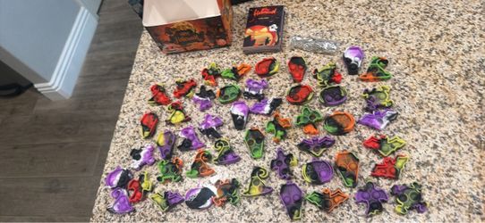 48-Piece Halloween Mini Pop-It Fidget Toy Set keychains