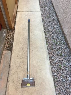 Floor scraper