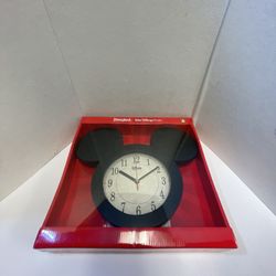 Walt Disney World Disneyland Mouse Ears Quartz Wall Clock - Mickey Minnie - New