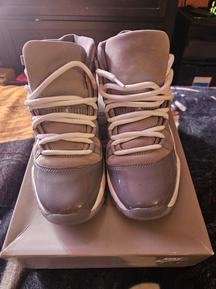 BIG KIDS SIZE 6 COOL GREY RETRO 11