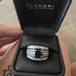 Beautiful Wedding Ring 18k White Gold