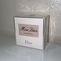 Miss Dior Perfume