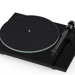 Vinyl Record Player  Pro-Ject T1 Turntable in High Gloss Black