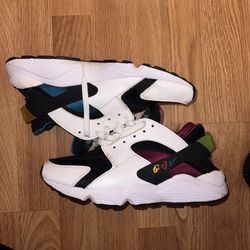 Nike Air Huarache Peace Love Swoosh Men Size 10