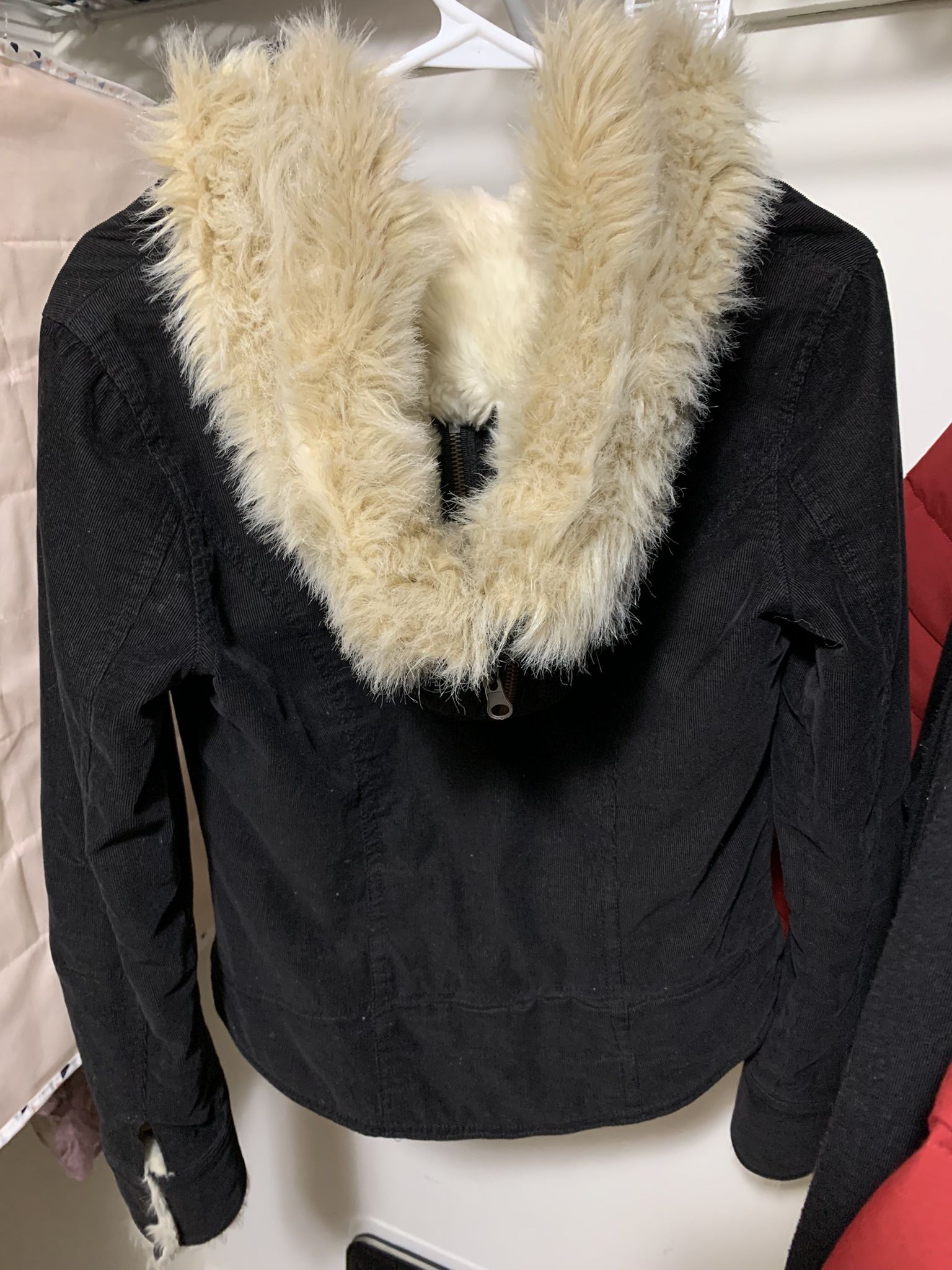 Black Jacket With Fur Hoodie