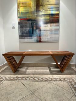 Entryway bench