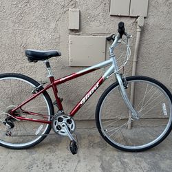 Giant Cypress Hybrid Road Trail Bike Shimano 21 Speed Super Lightweight Bicycle  Fully tuned, dialed in and ready to ride, it does not need anything. 