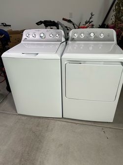 Washer and dryer set