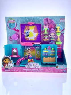 Dream Works Gabby’s Doll House: Gabby Girl Dress-Up Closet