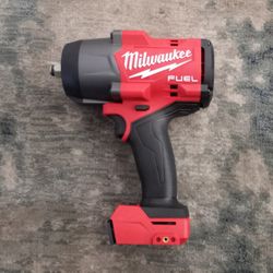 Milwaukee M18 FUEL Impact Wrench High Torque 1/2 