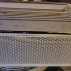 GE Window Unit 6000 BTU Like New Not Even Year Old 100 Or Best Offer